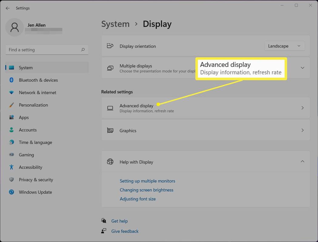 Windows 11 Display Settings se zvýrazněným Advanced Display.