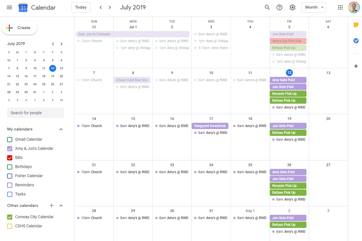 Widok miesiąca kalendarza Google w przeglądarce Chrome