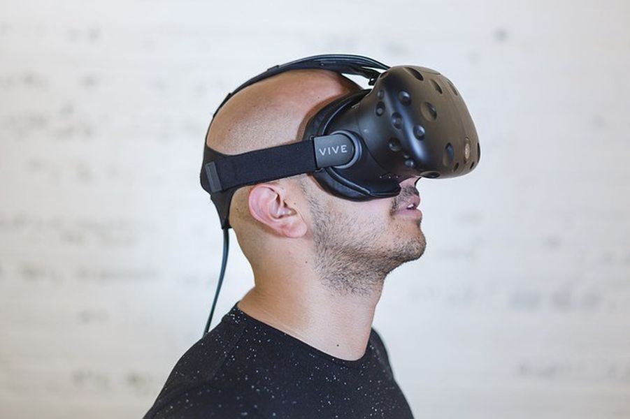 VR-เสมือนจริง-ความเป็นจริง
