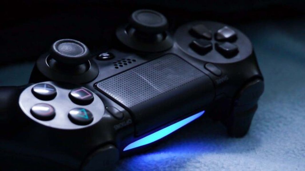 Playstation 4 -konsoli - Miksi ps4 on niin hidas ja miten PS4 kytketään päälle