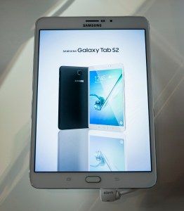 samsung_galaxy_tab_s2 _-_ front_face_on