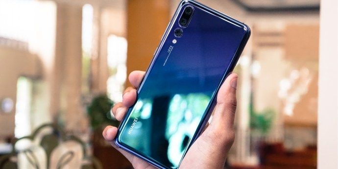 google_pixel_3_vs_huawei_p20_pro_which_camera-direction_smartphone_p20_pro