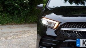 Mercedes_a-class_2018_indicator