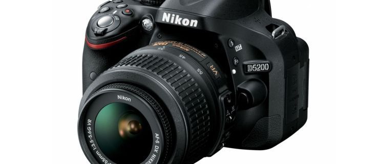 Recenze Nikon D5200
