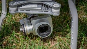 Revisió professional de DJI Phantom 3: la nova càmera pot gravar vídeo 4K fins a 30 fps