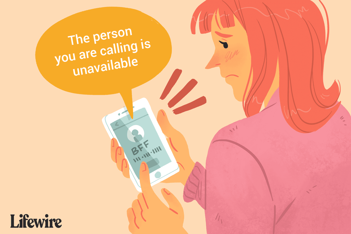 En kvinne som prøver å ringe sin BFF, men mottar en melding om at vennen er utilgjengelig.