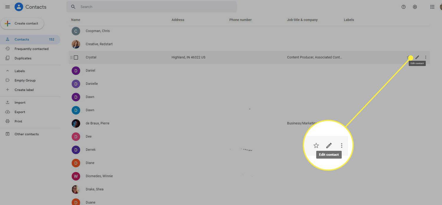 Zrzut ekranu przedstawiający ekran Kontakty w Gmailu z podświetlonym przyciskiem Edytuj kontakt