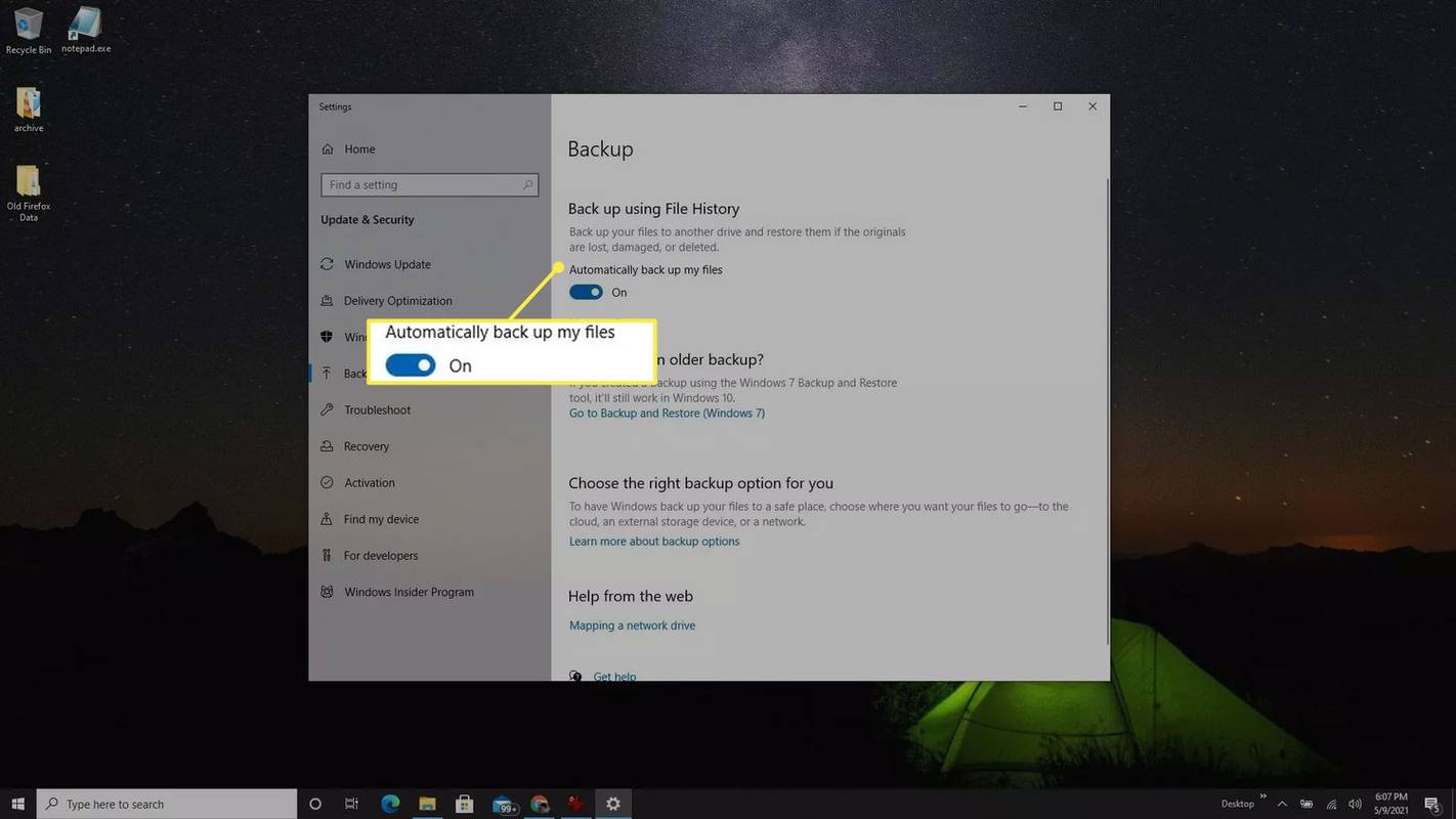 Sikkerhedskopier automatisk mine filer slået til i indstillingerne for Windows Backup