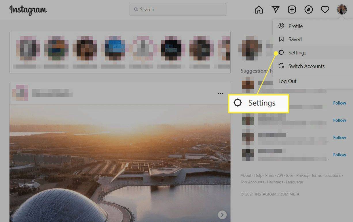 Menyalternativ för Instagram-webbplatsen med Inställningar markerade