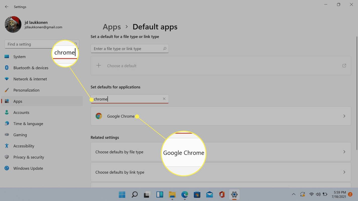 Google Chrome zvýrazněný ve výchozích aplikacích Windows 11.