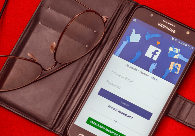 Как да проверите дали някой е активен във Facebook