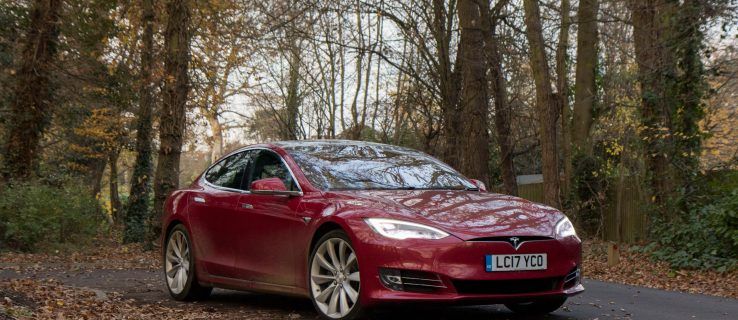 „Tesla Model S“ (2017) apžvalga: mes dar kartą aplankome Eloną Muską