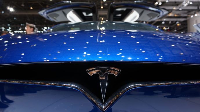 Test Tesla Model X (pratique): portes Falcon Wing et un intérieur élégant mais toujours pas de prix au Royaume-Uni