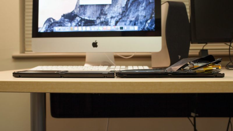 MacBook Pro עם סוללה נפוחה