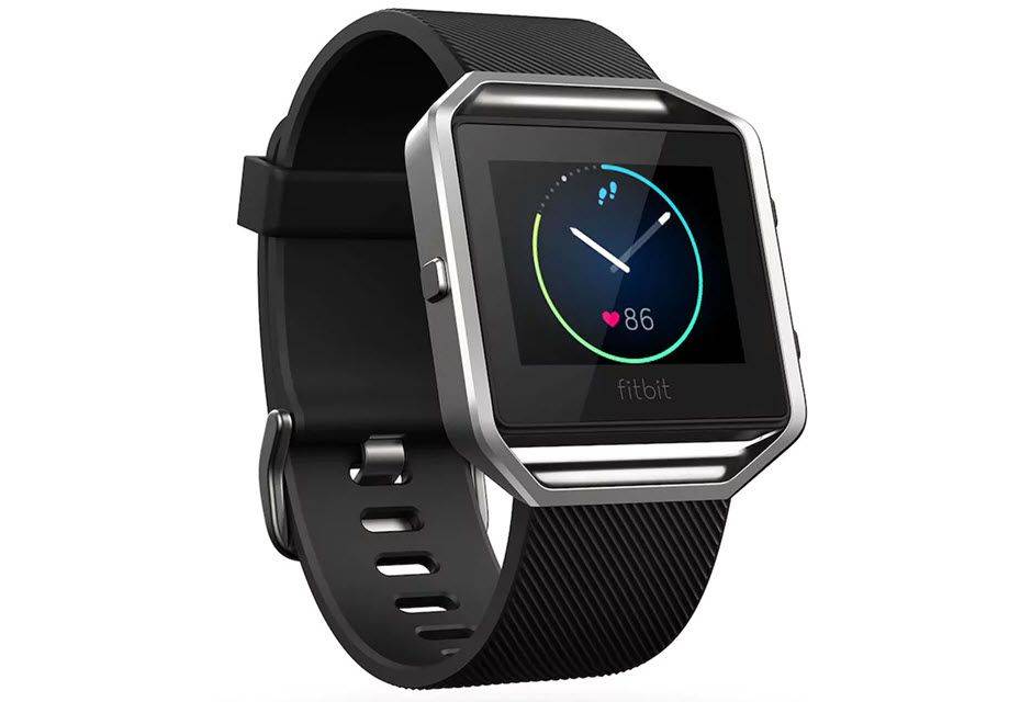 Екранна снимка на черен Fitbit Blaze Activity Tracker.