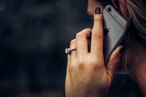 Hoe u uw telefoonnummer privé kunt maken op de iPhone