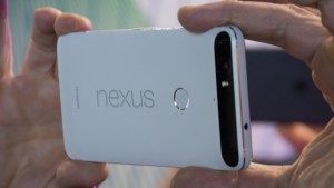 Google Nexus 6P 리뷰 : 후면, 가로