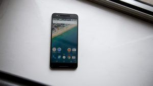 Nexus 6P 리뷰 : 6P는 큰 휴대 전화이지만 기존 Nexus 6보다 더 재밌습니다.