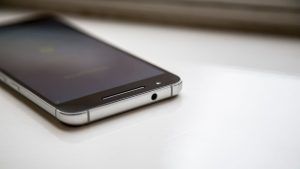Recenzia Nexus 6P: Konektor pre slúchadlá je umiestnený rozumne na hornom okraji