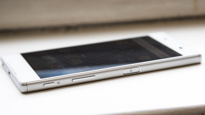 iPhone 6s pret Sony Xperia Z5: 2. dizains