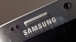 Samsung Galaxy S7 ülevaade: Samsungi logo