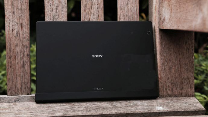 Tablet Sony Xperia Z4: zadná strana tabletu