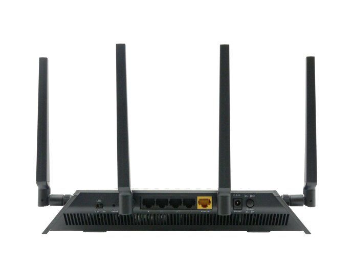netgear-nighthawk-x4-r7500-review-connections-on-rear-panel