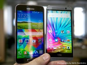 Samsung Galaxy S5 と HTC One M8 のインターフェース