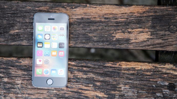 Apple iPhone SE की समीक्षा: टच आईडी लेकिन कोई 3D टच नहीं