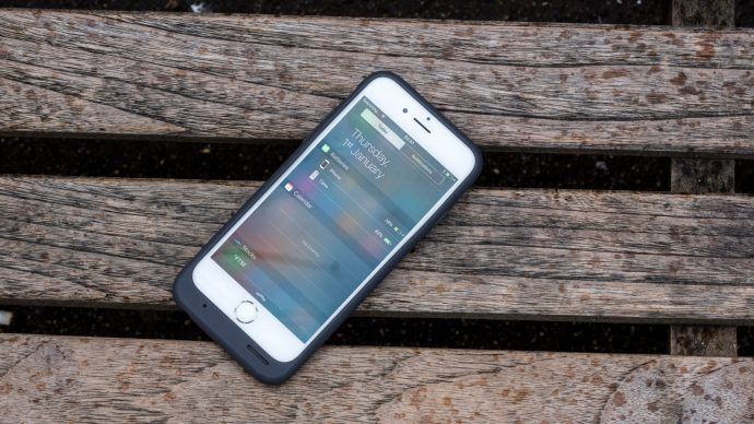 Zvesti a novinky o iPhone 7, ktoré sa môžu pochváliť dátumom vydania, môžu mať bezdrôtové nabíjanie na dlhé vzdialenosti