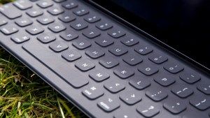 Inteligentná klávesnica Apple iPad Pro 9.7