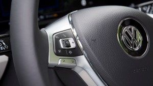 vw_touareg_steering_buttons