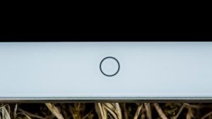 Meizu MX4 உபுண்டு பதிப்பு விமர்சனம்: முன்பக்கத்தில் உள்ள முகப்பு பொத்தான் கொள்ளளவு மற்றும் தட்டும்போது மெதுவாக ஒளிரும்