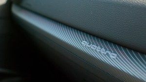 Audi Q2 리뷰-Quattro LED 트림 조명