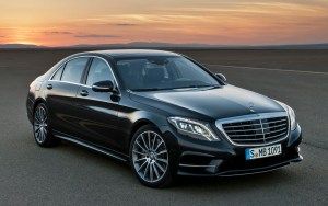 Преглед на Mercedes-Benz S-Class: Този флагман може да се нуждае от техническа актуализация