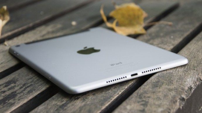 Apple iPad mini 4 리뷰 : 하단 가장자리