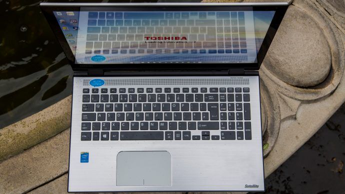 Toshiba Satellite Radius 15 anmeldelse: Tastaturet er behagelig, men styreflaten er et virkelig svakt sted