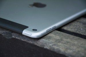 Revisión del Apple iPad mini 4: cámara trasera, botones de encendido y volumen