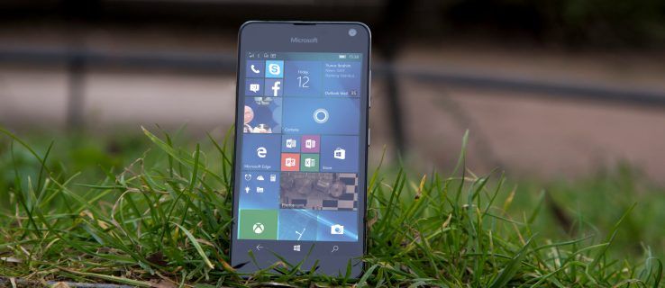 Đánh giá Microsoft Lumia 650: Một điện thoại thông minh có thể đã tuyệt vời