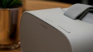 oculus_go_headset_power_and_volume