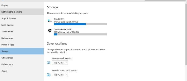 Slik kjører du apper fra en ekstern USB / SD-stasjon i Windows 10