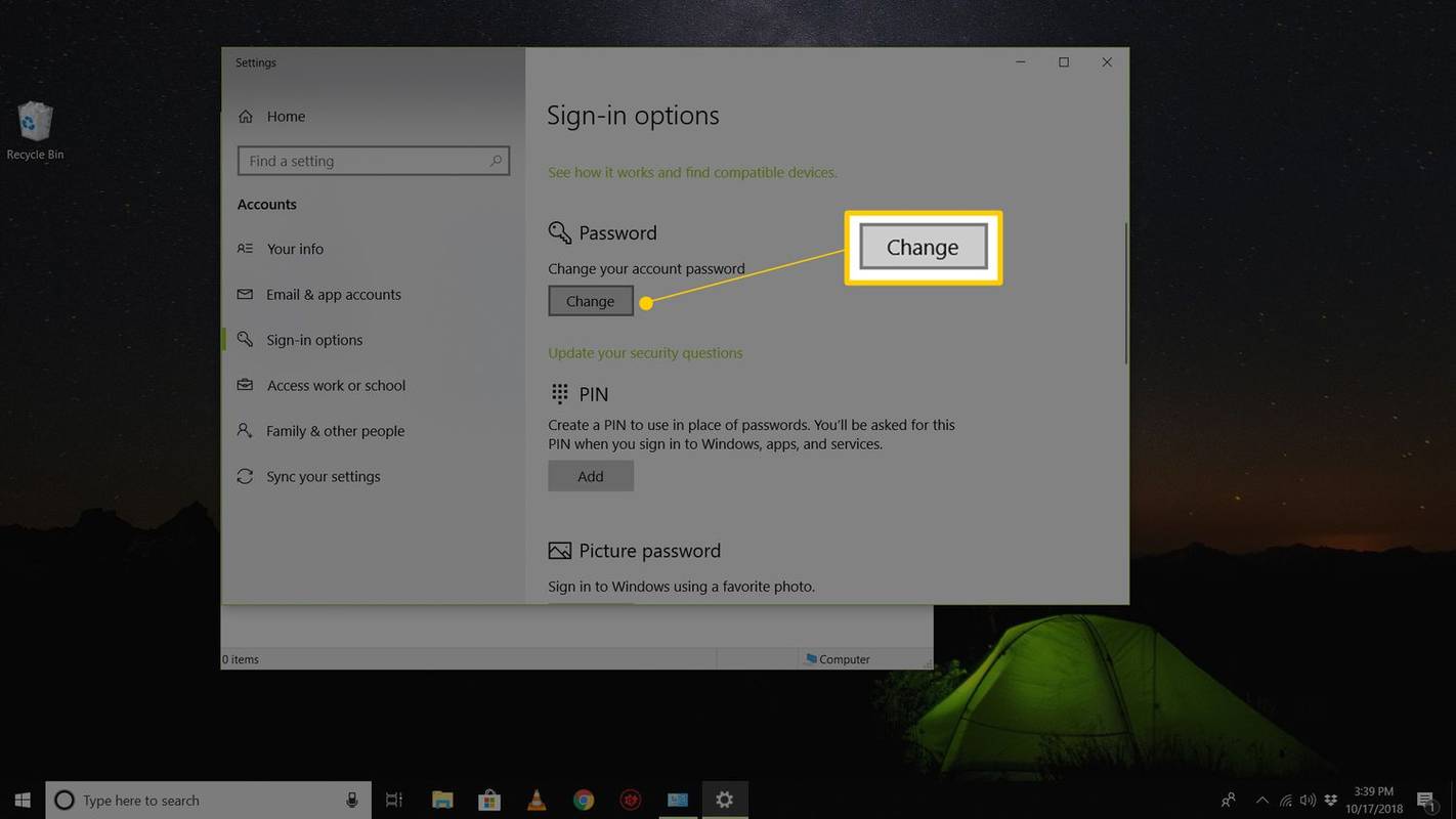 Windows 10의 비밀번호 로그인 옵션 아래에 있는 변경 버튼